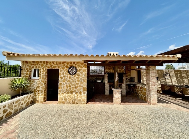 Resale - Villa - La Zenia