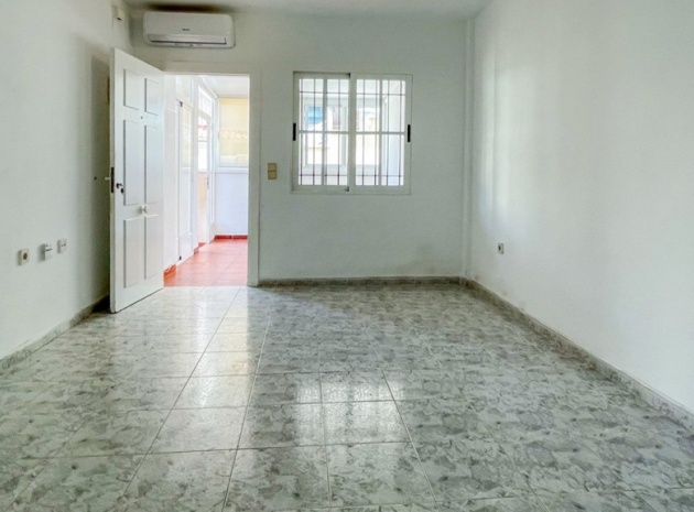 Resale - Villa - Orihuela - Playa Flamenca