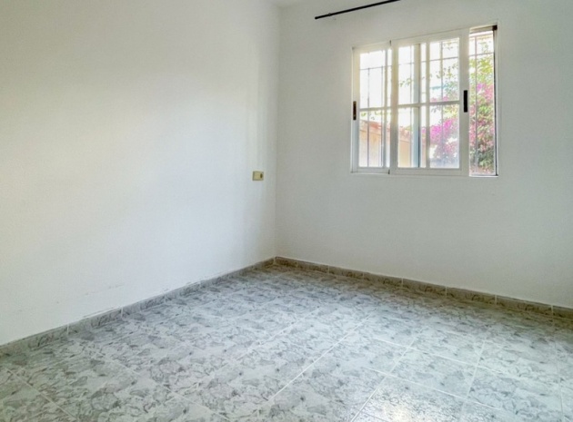 Resale - Villa - Orihuela - Playa Flamenca