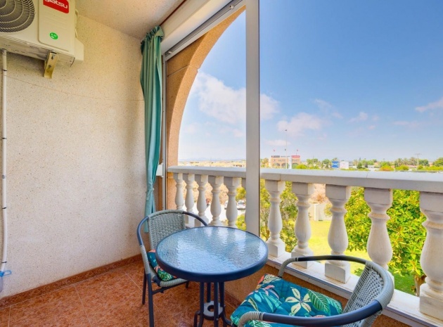 Resale - Apartment - Torrevieja - Torrevieja Centro