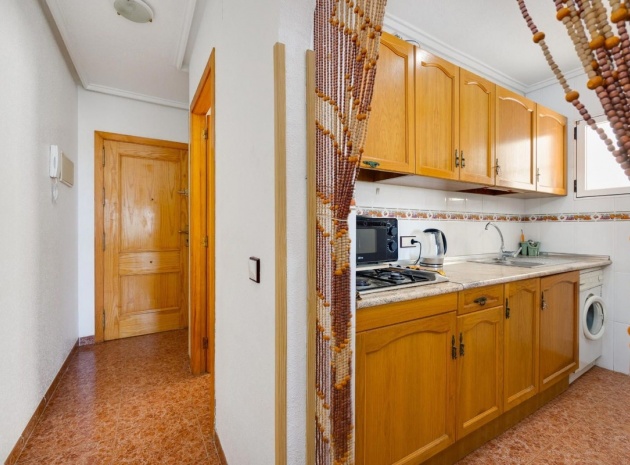 Resale - Apartment - Torrevieja - Torrevieja Centro