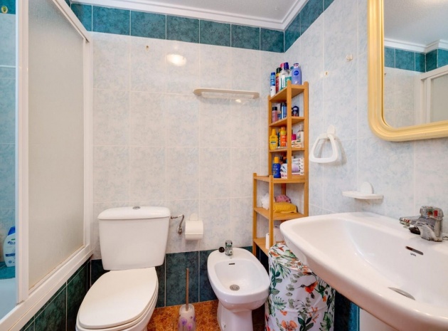 Resale - Apartment - Torrevieja - Torrevieja Centro