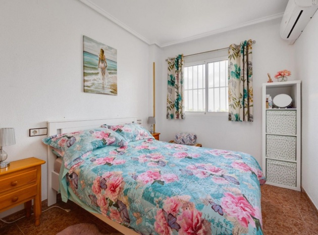 Resale - Apartment - Torrevieja - Torrevieja Centro