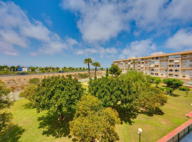 Resale - Apartment - Torrevieja - Torrevieja Centro