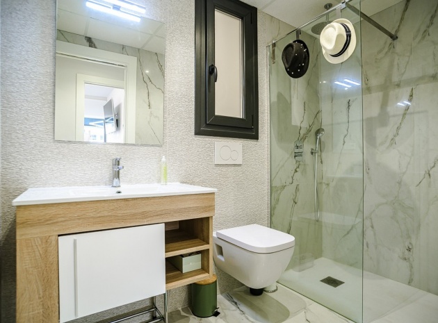 Wiederverkauf - Wohnung - Torrevieja - Torrevieja Centro