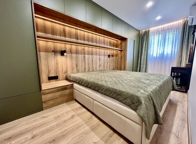 Wiederverkauf - Wohnung - Torrevieja - Torrevieja Centro