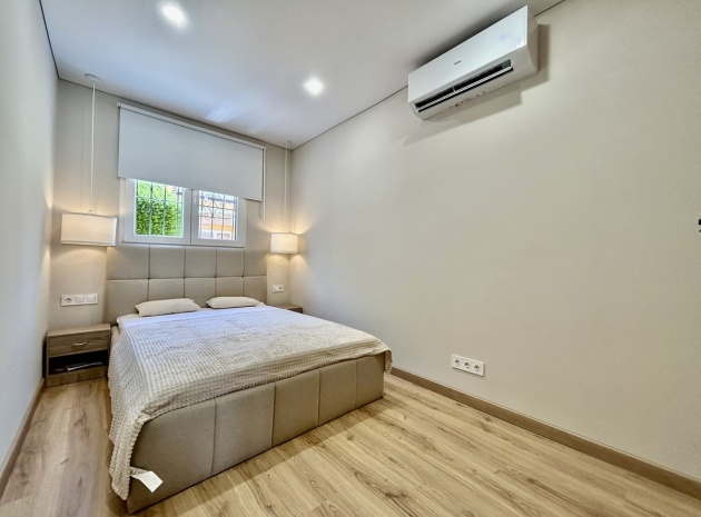 Wiederverkauf - Wohnung - Torrevieja - Torrevieja Centro
