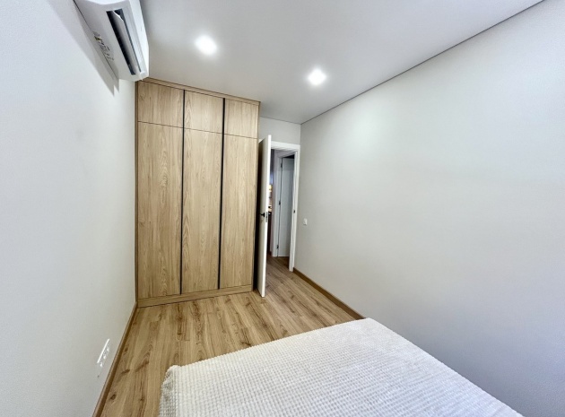 Wiederverkauf - Wohnung - Torrevieja - Torrevieja Centro
