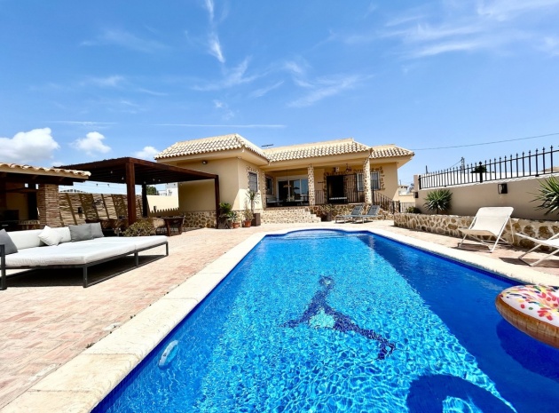 Wiederverkauf - Villa - Orihuela - La Zenia