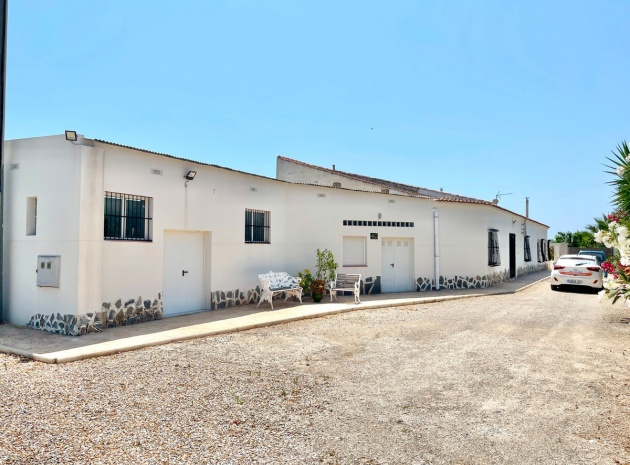 Wiederverkauf - Villa - Daya Nueva - Daya Nueva Centro