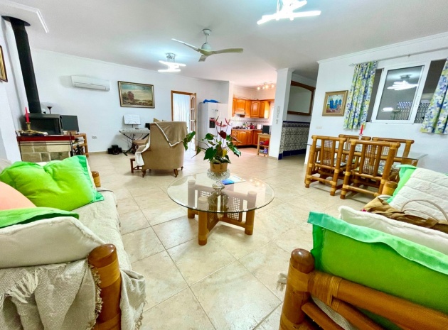 Wiederverkauf - Villa - Daya Nueva - Daya Nueva Centro