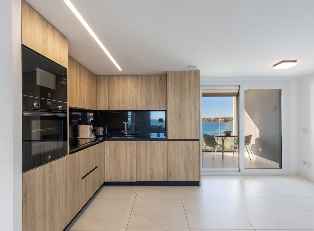 Återförsäljning - Lägenhet - Orihuela - Punta Prima