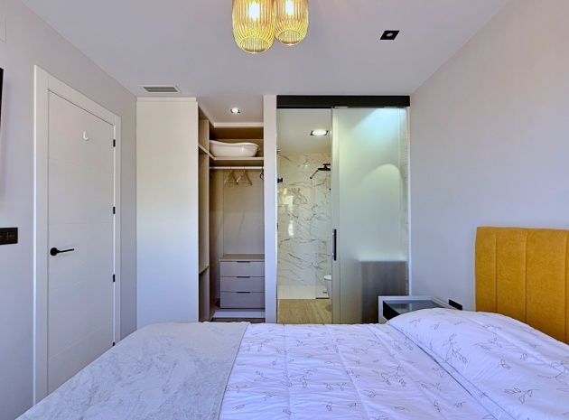 Wiederverkauf - Wohnung - Punta Prima - Res. Innova Beach