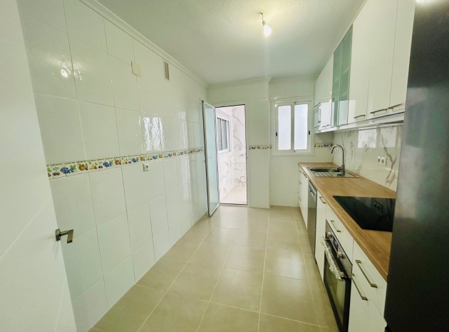 Wiederverkauf - Wohnung - Daya Nueva