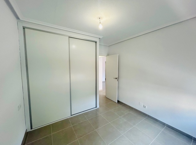 Wiederverkauf - Wohnung - Daya Nueva