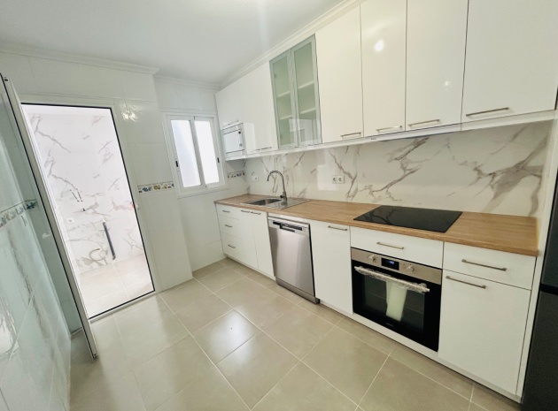 Wiederverkauf - Wohnung - Daya Nueva