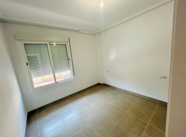 Wiederverkauf - Wohnung - Daya Nueva