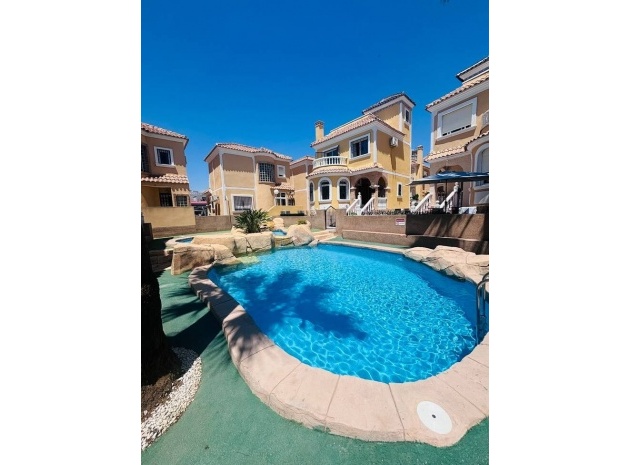 Revente - Villa - Villamartin