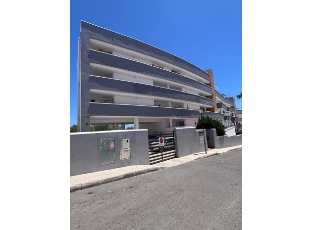 Resale - Apartment - Villamartin - La Fuente