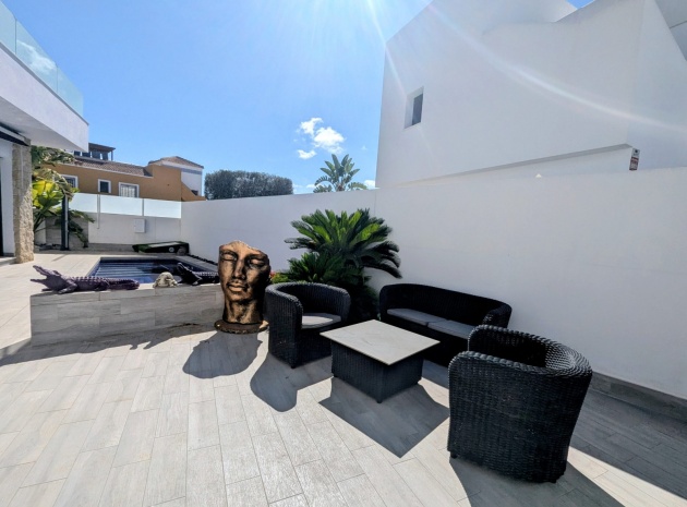 Återförsäljning - Villa - Los Montesinos - La Herrada