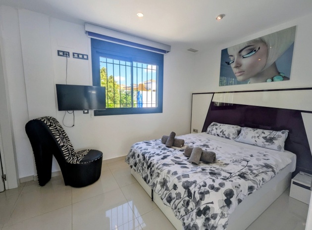 Återförsäljning - Villa - Los Montesinos - La Herrada
