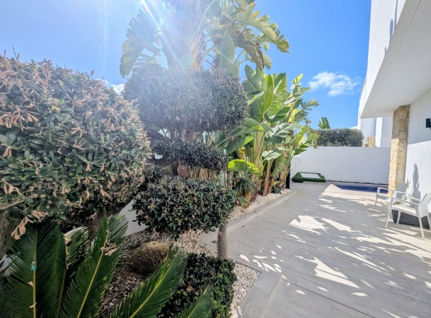Återförsäljning - Villa - Los Montesinos - La Herrada