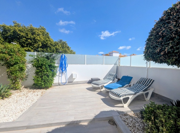 Återförsäljning - Villa - Los Montesinos - La Herrada