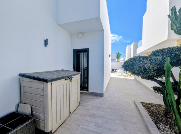 Återförsäljning - Villa - Los Montesinos - La Herrada