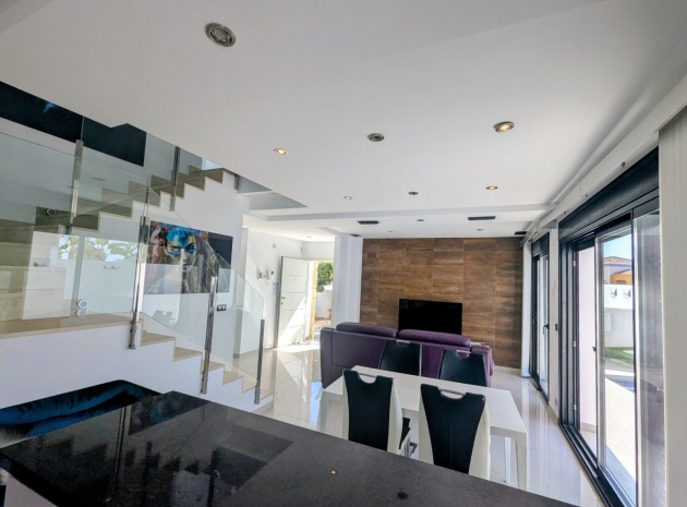 Återförsäljning - Villa - Los Montesinos - La Herrada