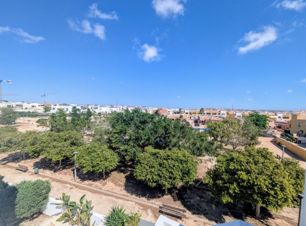 Återförsäljning - Villa - Los Montesinos - La Herrada