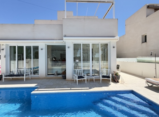 Återförsäljning - Villa - Mil Palmeras - Beachside Mil Palmeras