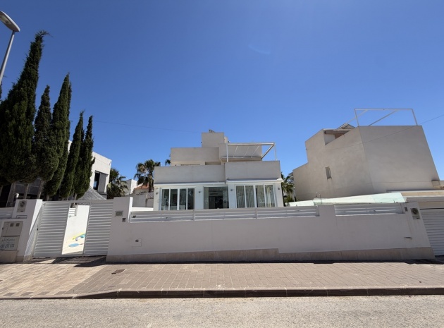Återförsäljning - Villa - Mil Palmeras - Beachside Mil Palmeras