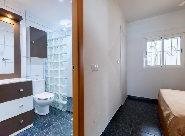 Wiederverkauf - Wohnung - Torrevieja - Beachside Torrevieja