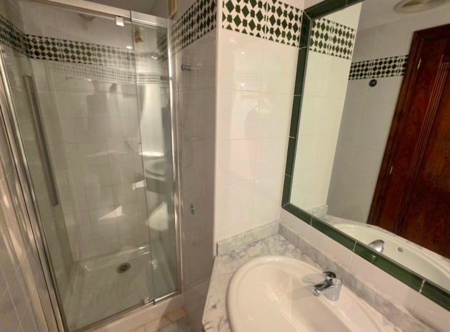 Wiederverkauf - Wohnung - Torrevieja - Torrevieja Centro