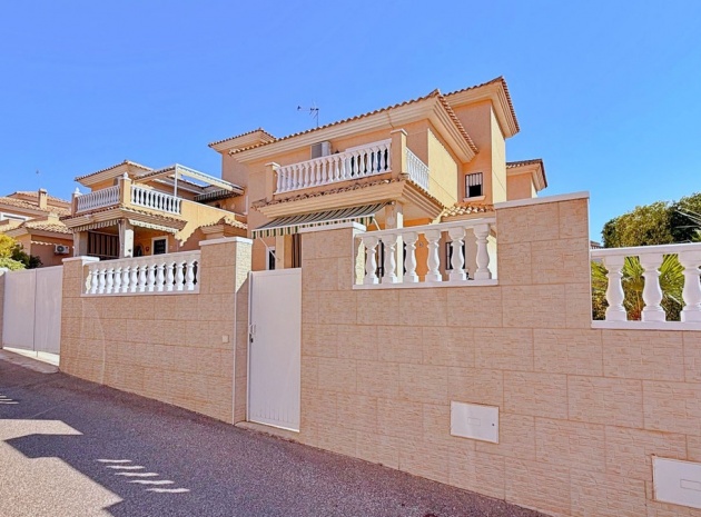 Wiederverkauf - Villa - Orihuela - Orihuela Costa