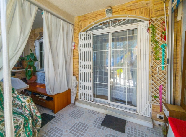 Resale - Villa - Torrevieja - Torrevieja Centro