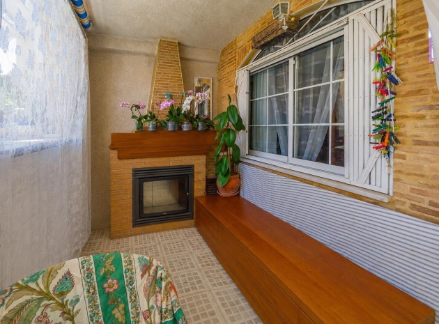 Resale - Villa - Torrevieja - Torrevieja Centro