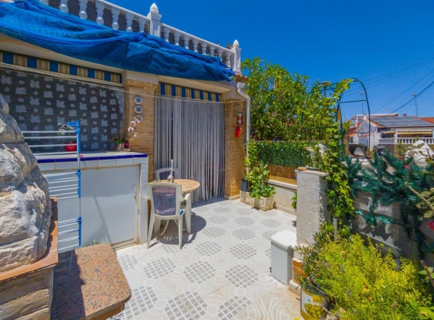 Resale - Villa - Torrevieja - Torrevieja Centro