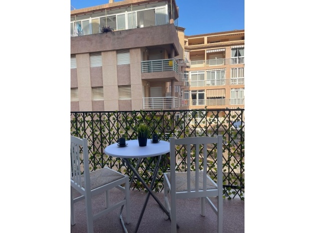 Wiederverkauf - Wohnung - Torrevieja - Torrevieja Centro