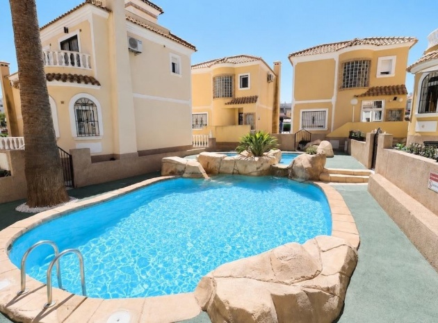 Wiederverkauf - Villa - Orihuela - Orihuela Costa