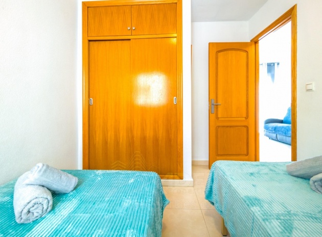 Resale - Apartment - Torrevieja - Playa De Los Locos