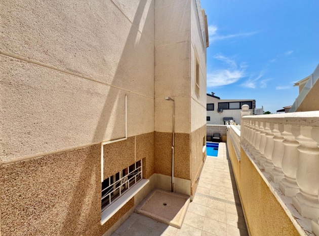 Resale - Villa - Alicante - La Florida