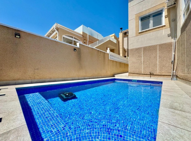 Resale - Villa - Alicante - La Florida