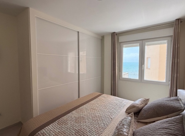 Resale - Apartment - Torrevieja - Torrevieja Centro