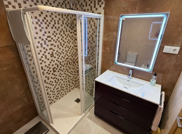 Resale - Apartment - Torrevieja - Torrevieja Centro
