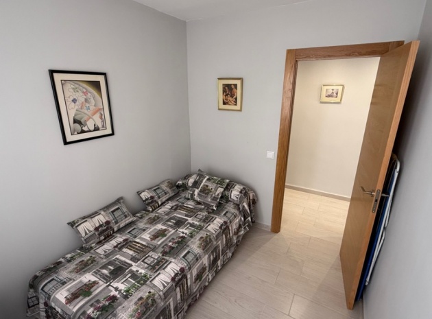 Resale - Apartment - Torrevieja - Torrevieja Centro