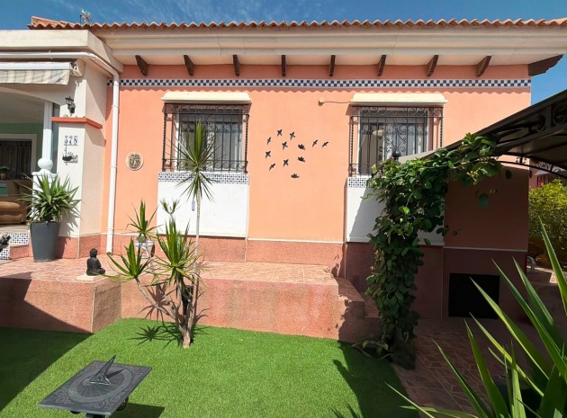 Resale - Villa - Los Montesinos - Los Montesinos Centro