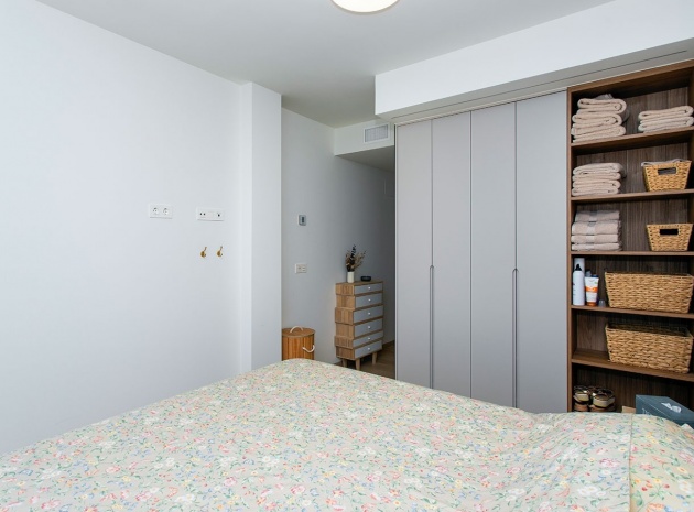 Resale - Apartment - Guardamar del Segura - El Raso