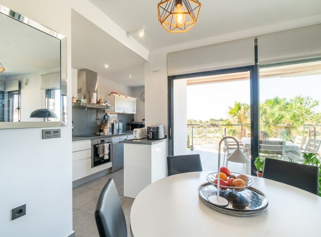 Resale - Apartment - Villamartin - La Fuente