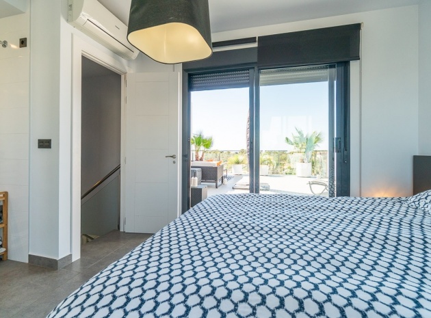 Resale - Apartment - Villamartin - La Fuente